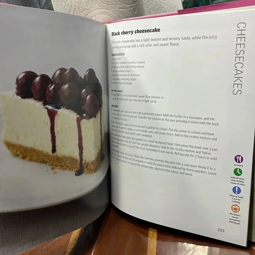 Every day easy cakes & cupcakes recipe book